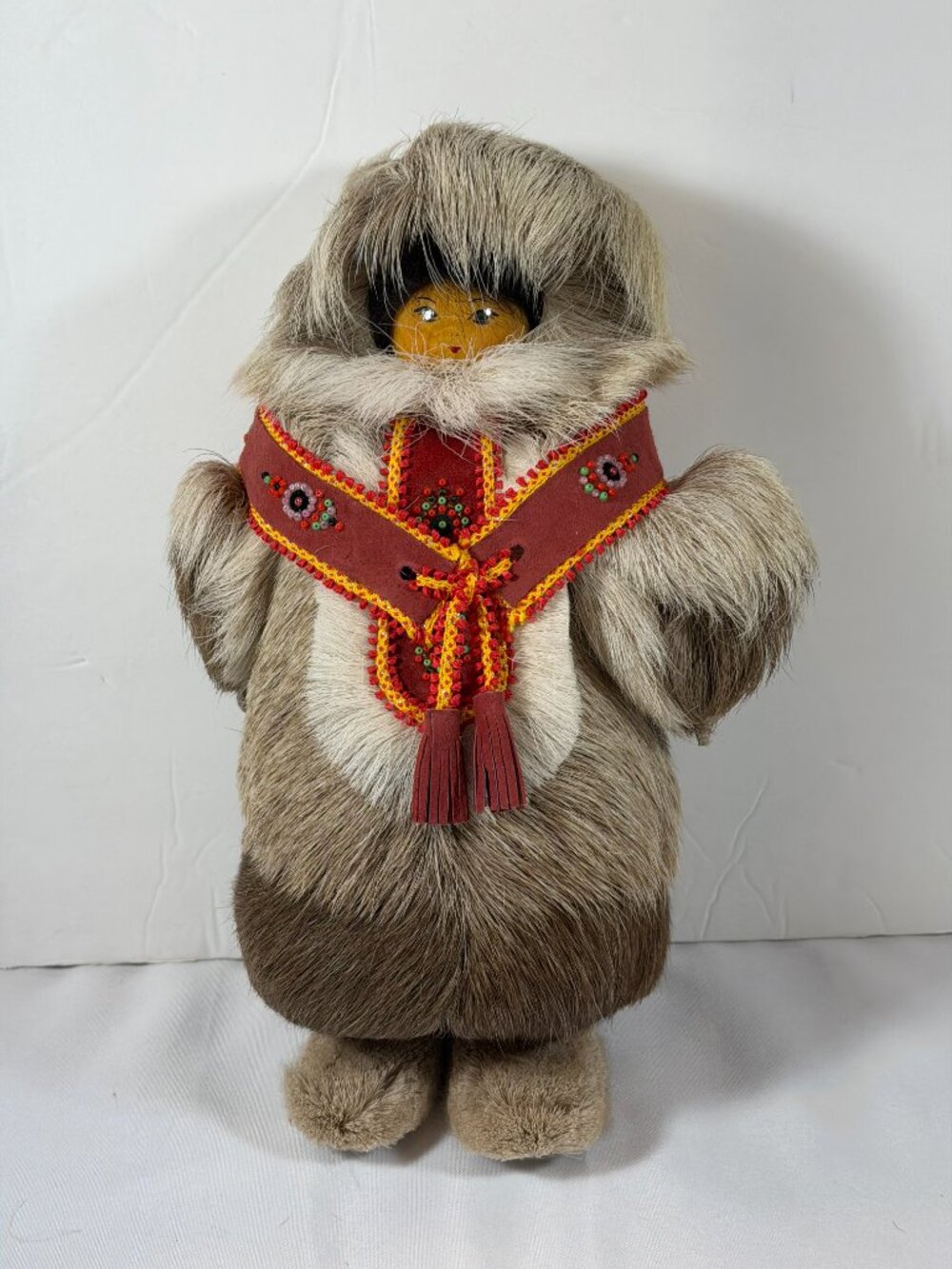 Vintage Inuit Native Arctic Doll, Handmade, Fur & Glass Beads, MINT condition - Picture 1 of 13